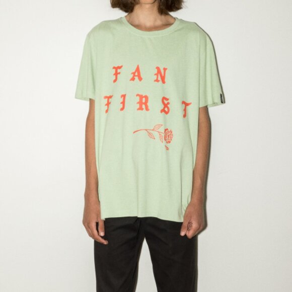 Light Green Graphic Tee Short Sleeve T-Post #181 Shirt Magazine Size XS - Picture 1 of 16